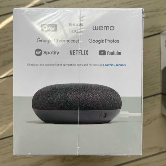 Google Nest Mini in Charcoal - new in box - Picture 3 of 5